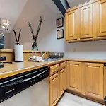 Unwind In Telstar
