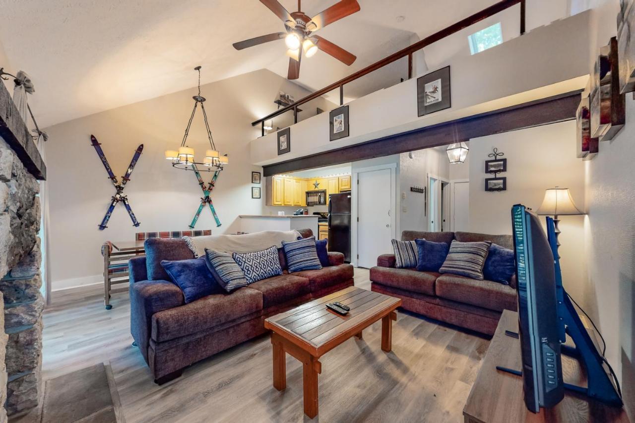 Unwind In Telstar * Lake Harmony